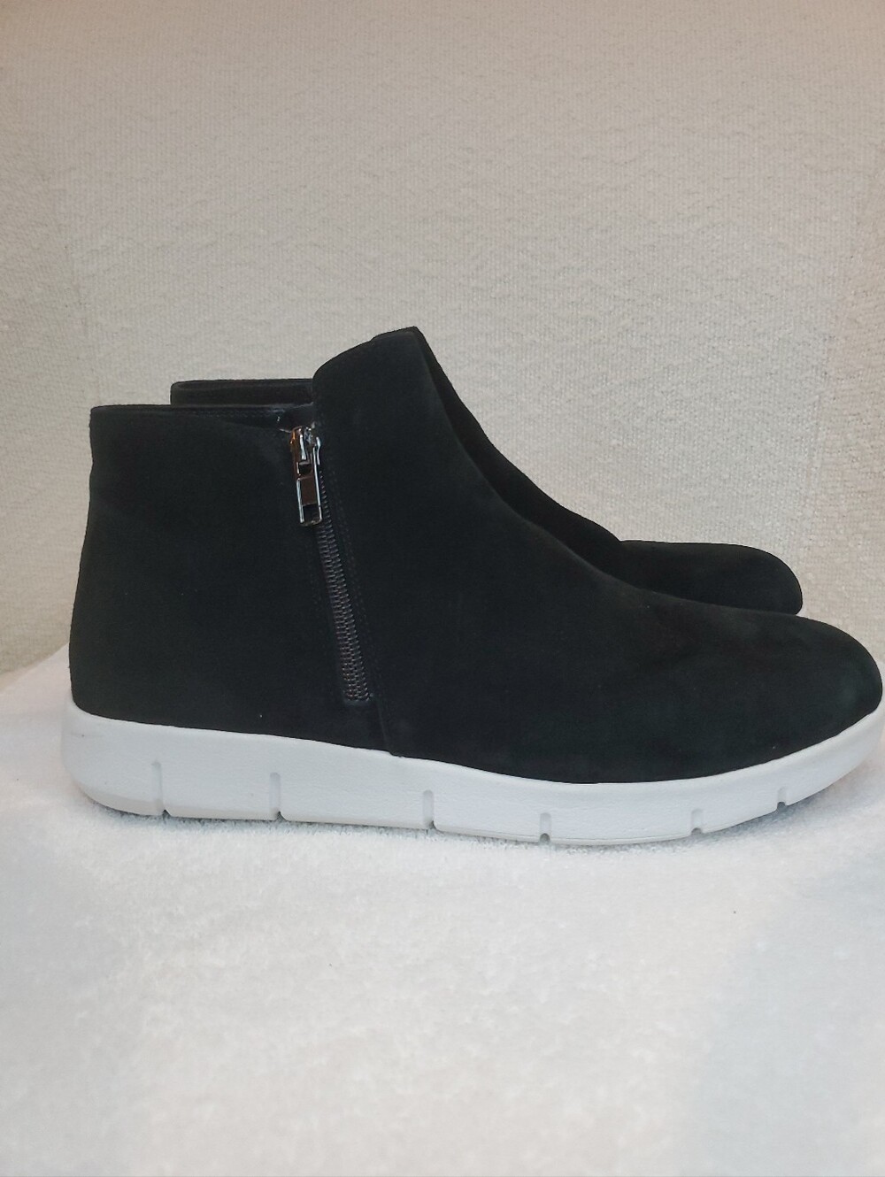 VANELi Sport Black Suede Side-Zip Ankle Sneaker Booties Women's Size 9M